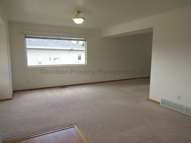 Building Photo - 15485 Curwood Dr