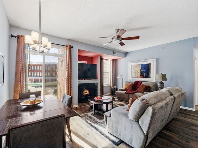 Building Photo - Bright & Spacious 2BR/2BA Condo with Covered Parking Near Train Station