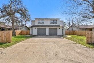 Building Photo - 5205 2 Iron St