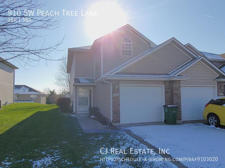 Primary Photo - 910 SW Peach Tree Ln