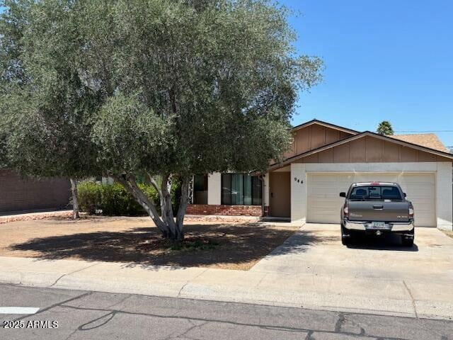 Primary Photo - 944 E Concorda Dr