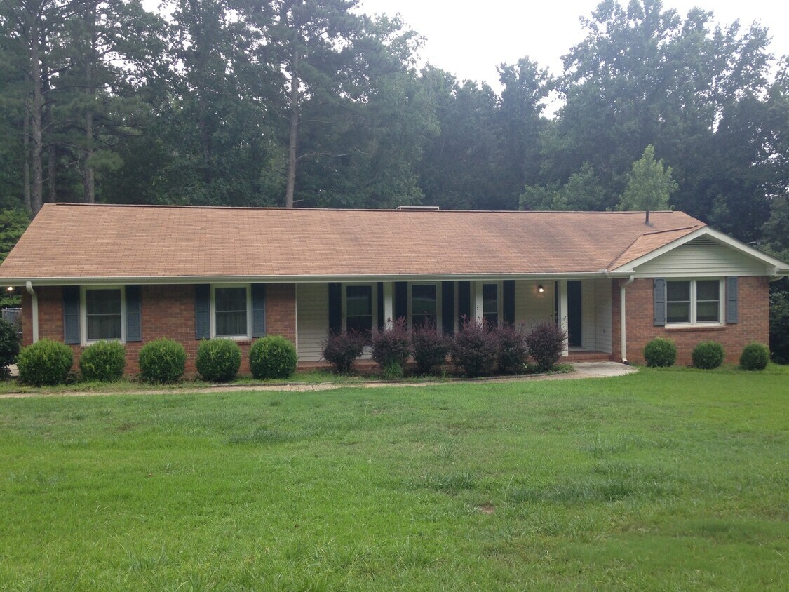 105 Timberlane Trl 3BD, 2BA brick ranch h... House Rental in