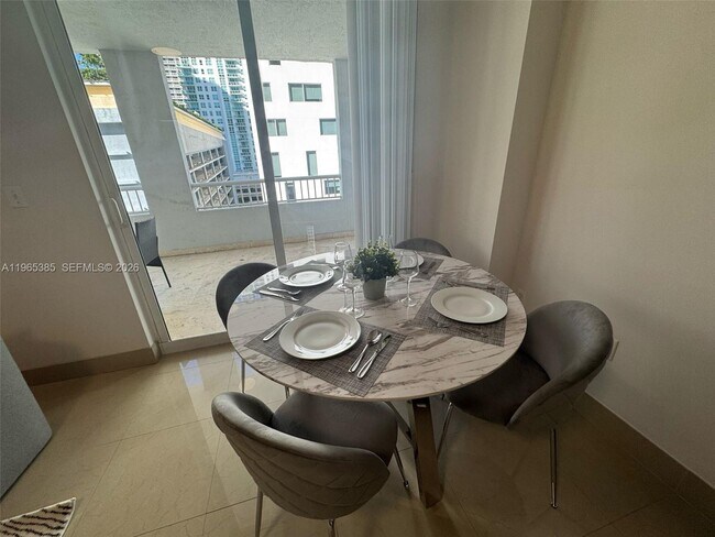 Foto del edificio - 170 SE 14th St