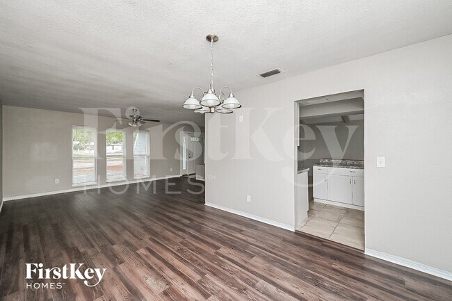 Foto del edificio - 13109 114th St N