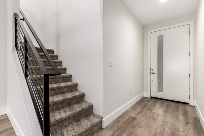 Foto del edificio - 165 E Lexington Ave