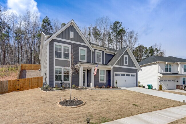 Building Photo - 170 Greenbrier Way