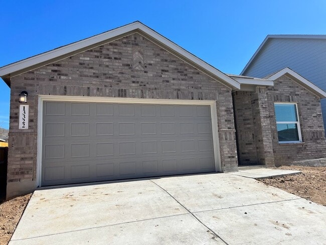 Spacious 4-Bedroom, 3-Bath Energy-Efficien... - Spacious 4-Bedroom, 3-Bath Energy-Efficien... House