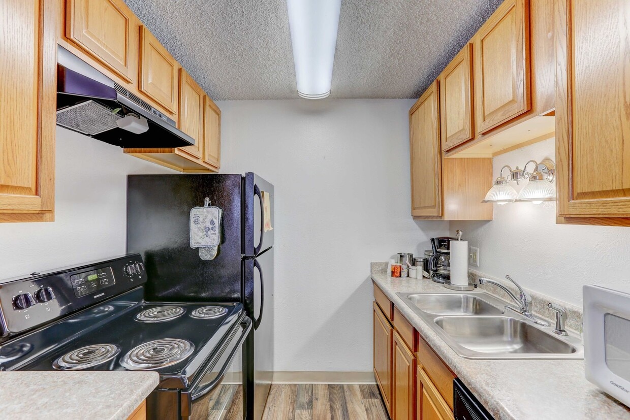 Primary Photo - Hampden Village Apartments