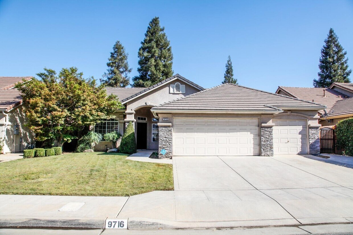 9716 N Price Ave, Fresno, CA 93720 House Rental in Fresno, CA
