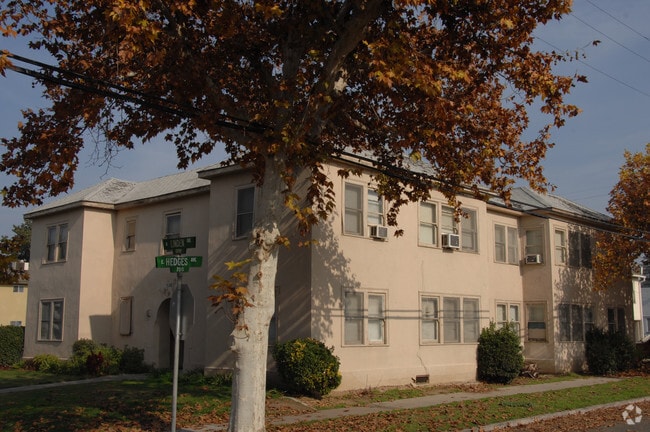 Building Photo - 1340 N Linden Ave