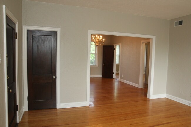 Building Photo - 7507 Oxford Dr