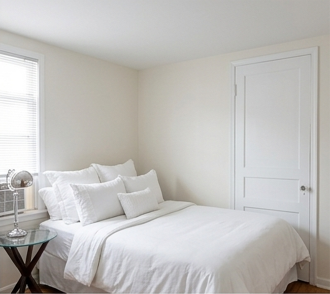 Bedroom - 20 W Main St