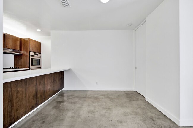 Foto del edificio - 1147 N Clark St