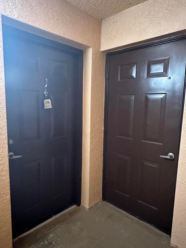 Foto del edificio - 301 SW Palm Dr