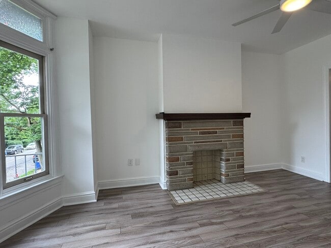 Building Photo - 5474 Black St