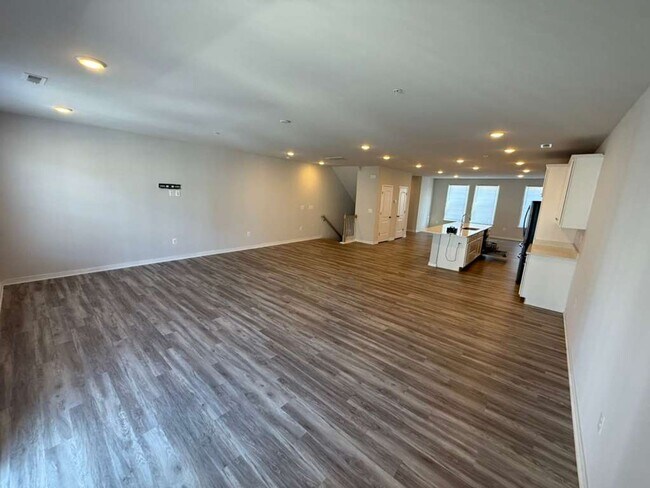 Foto del edificio - 5912 Whitehurst Ln