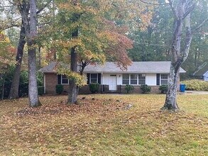 Building Photo - 4126 Chaucer Dr