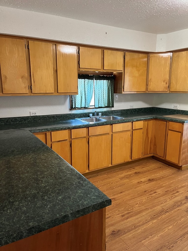 Building Photo - 303-B 1st St