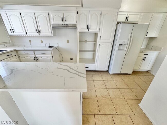 Building Photo - 2913 Colanthe Ave