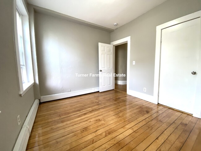 Building Photo - 270 Bowdoin St