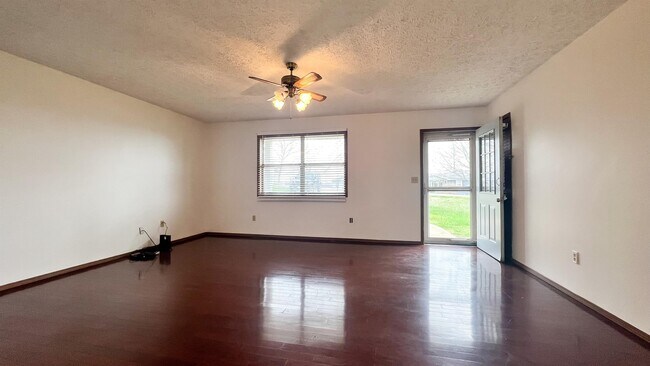 Building Photo - 15080 Tampa Rd
