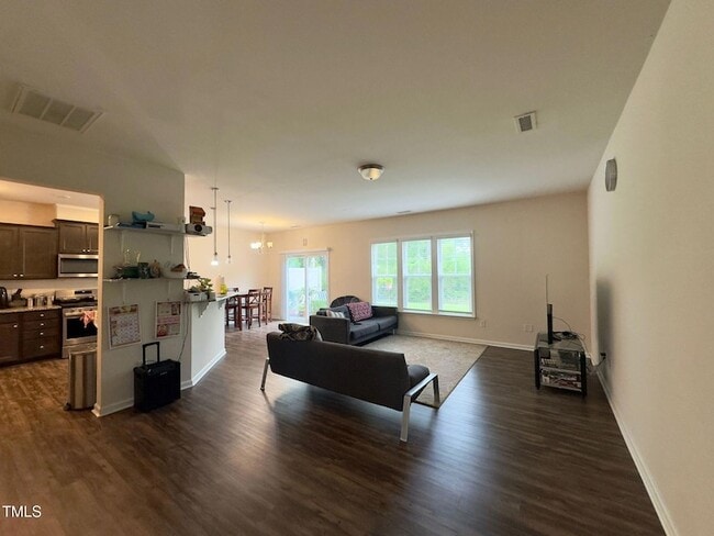 Building Photo - 3233 Retama Run