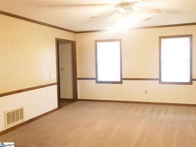 Building Photo - 509 Neely Ferry Rd