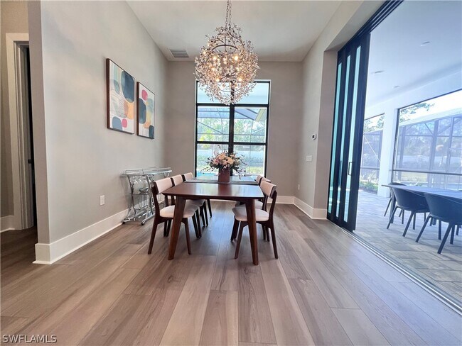 Foto del edificio - 9124 Raintree St