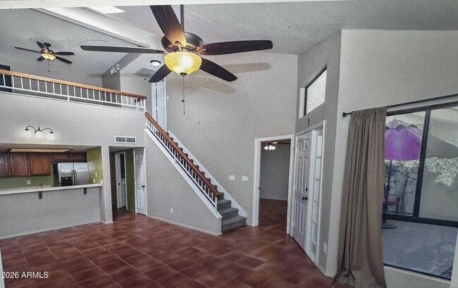 Building Photo - 33 E Beck Ln