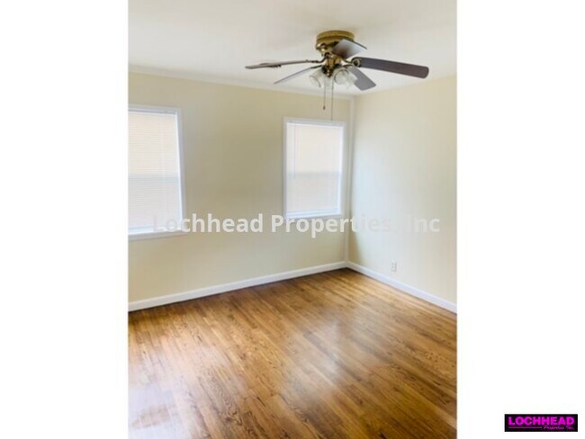 Building Photo - ****3 BEDROOM IN DALLAS*****