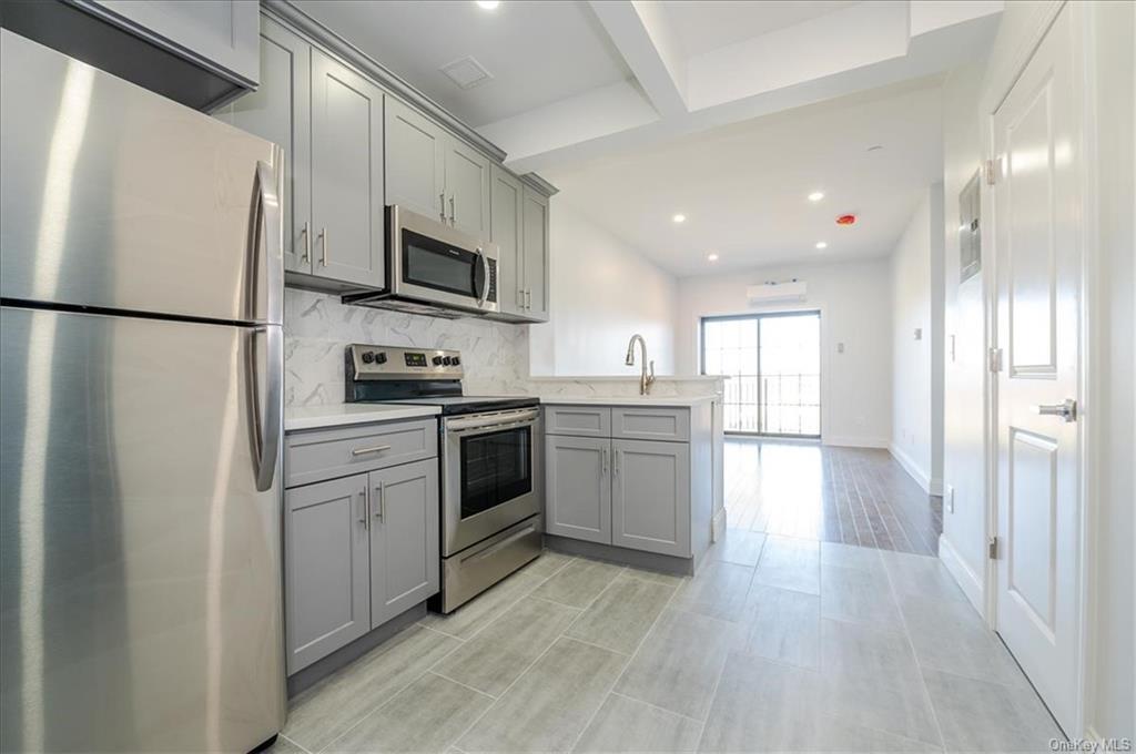 2115 Burr Ave Unit 5B, The Bronx, NY 10461 Room for Rent in The Bronx