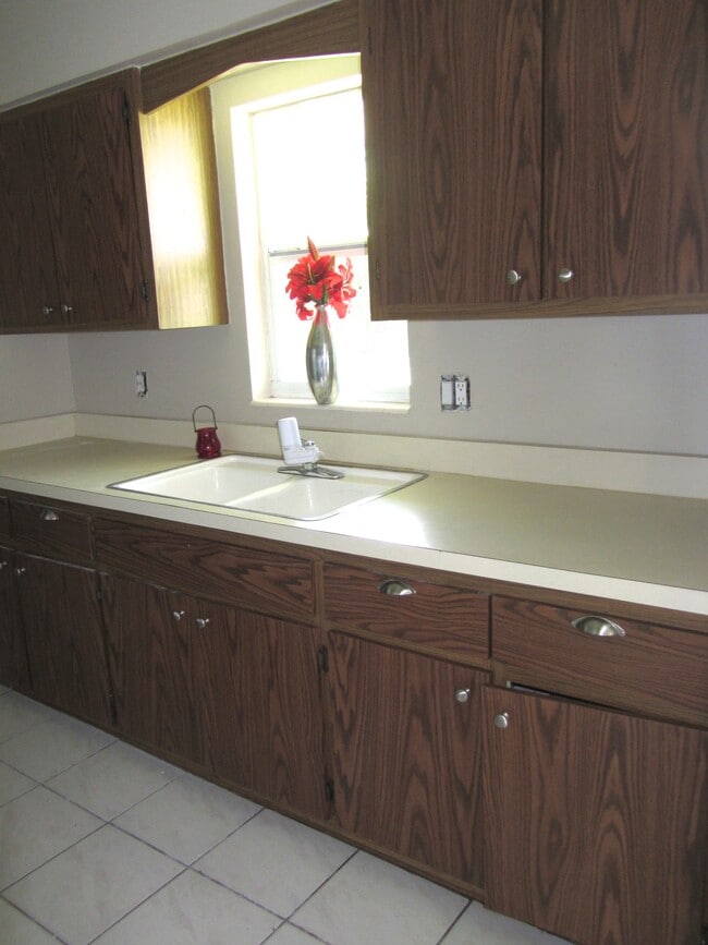 Foto del edificio - 408 Morgan Cir S