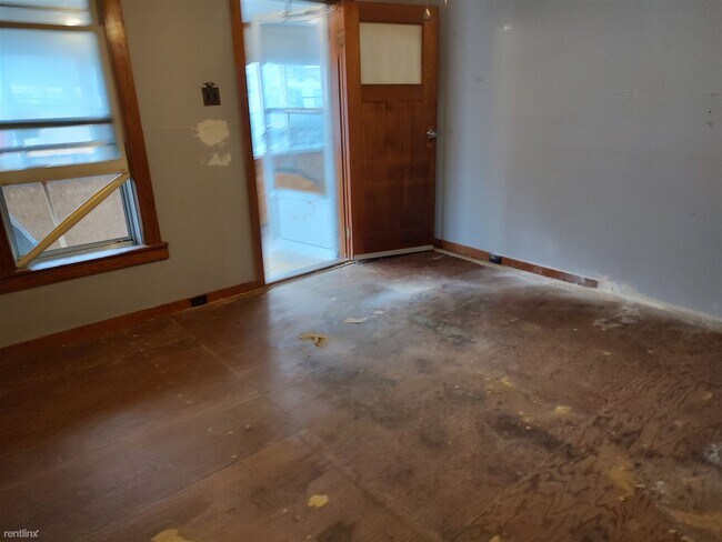Building Photo - 2 br, 1 bath House - 312 East Oil Street