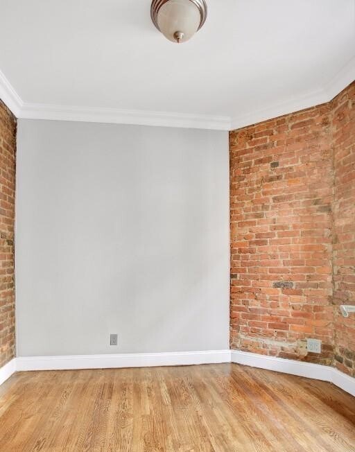 Foto del edificio - 410 E 13th St