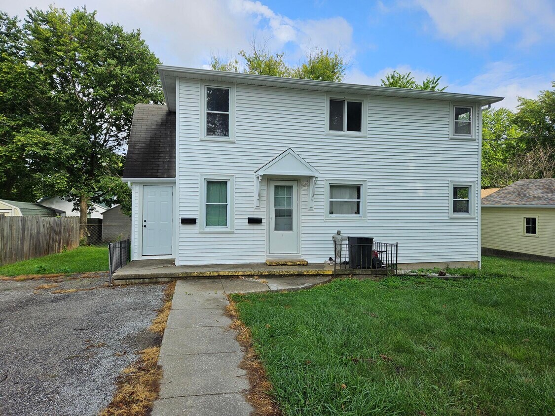 Primary Photo - 720 S Clark St