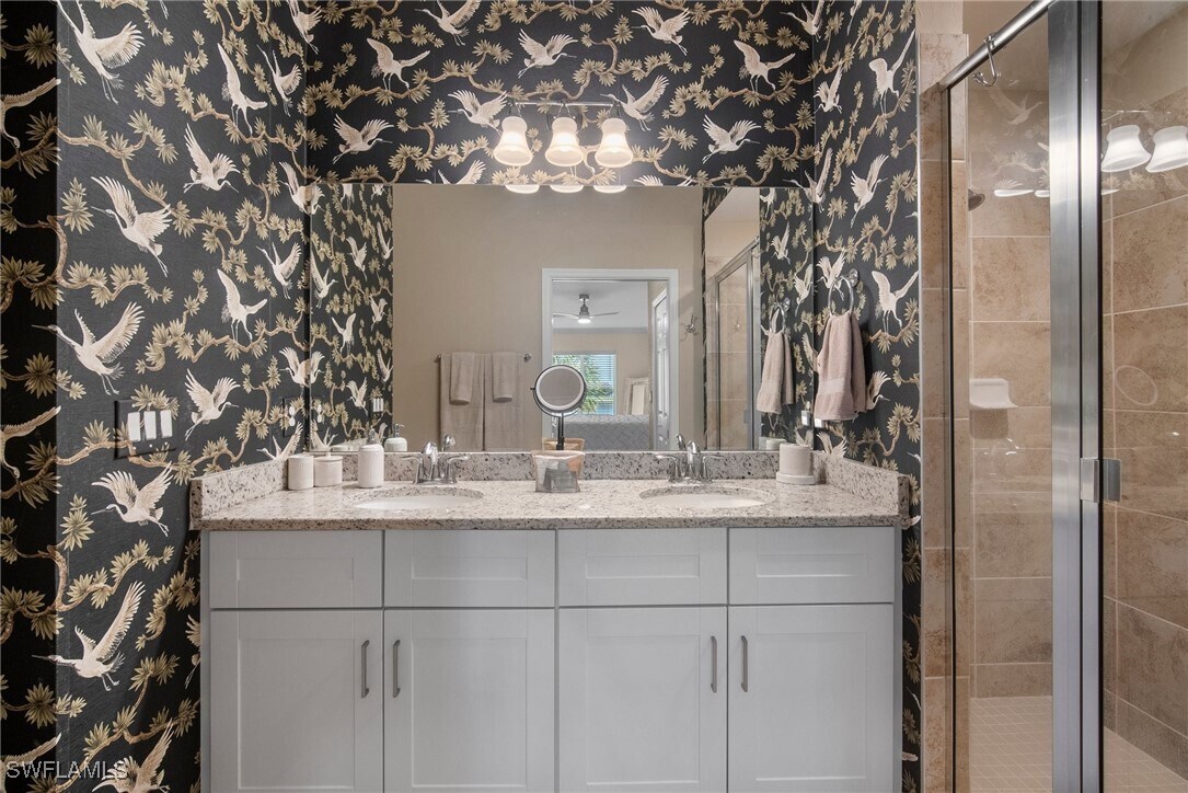 Foto principal - 15990 Grassland Ln