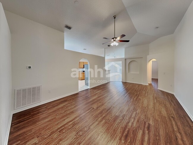 Building Photo - 65074 Lagoon Forest Dr