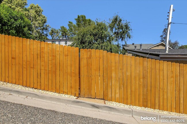 Foto del edificio - 22256 Avenue San Luis