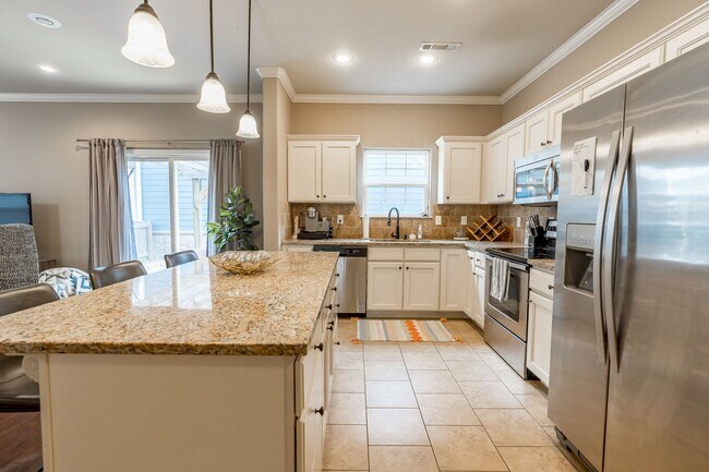 Foto del edificio - Beautiful 4 bedroom, 3.5 bathroom home in ...