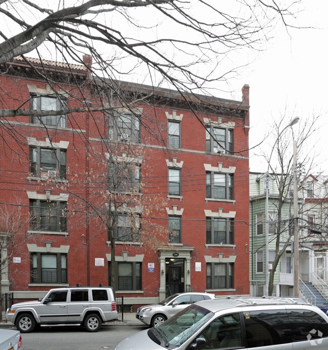 Building Photo - 2690 Briggs Ave