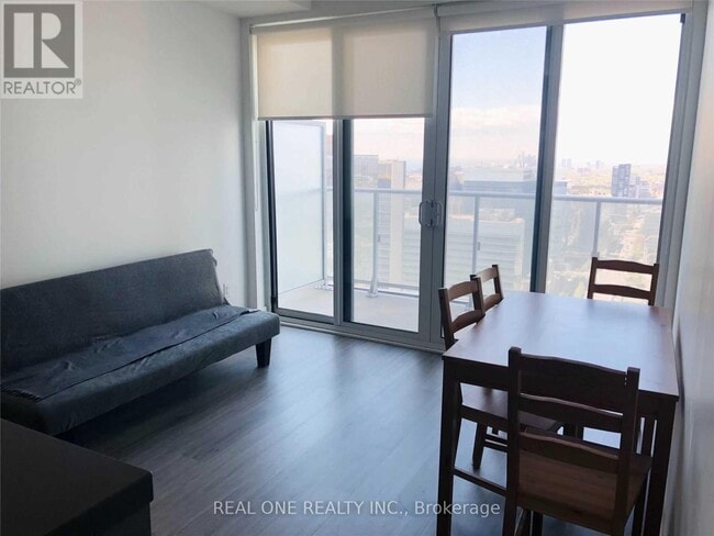 Building Photo - 7 Grenville St