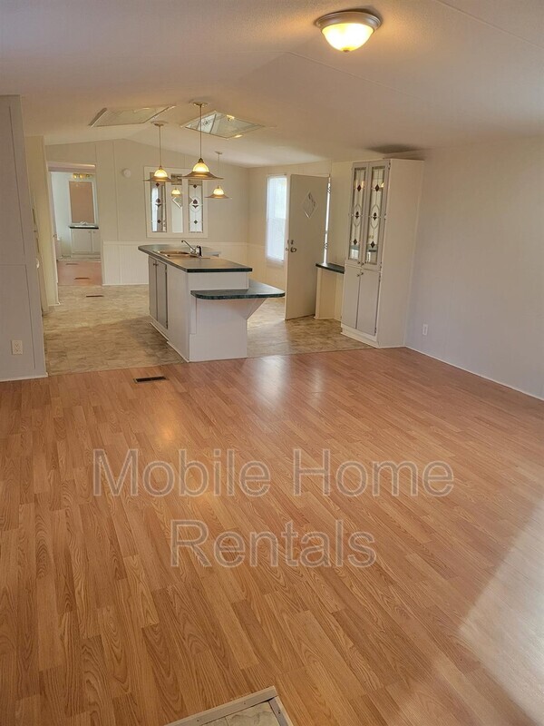 Building Photo - 20 Lilly Pond Rd