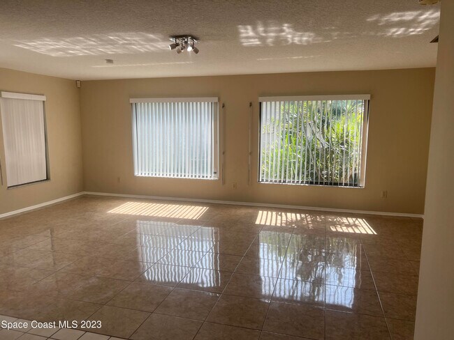 Foto del edificio - 2880 Lancaster Rd