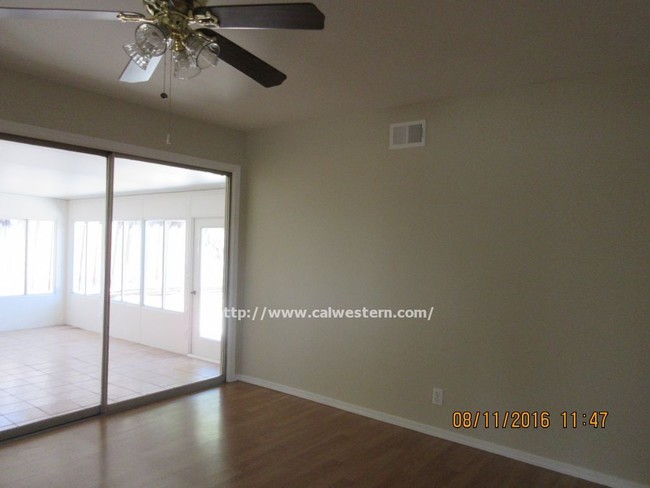 Foto del edificio - 5231 Bucknall Rd