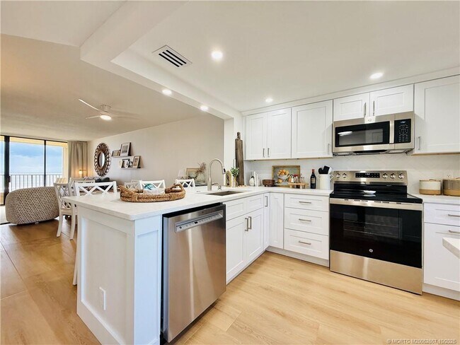 Foto del edificio - 7370 S Ocean Dr