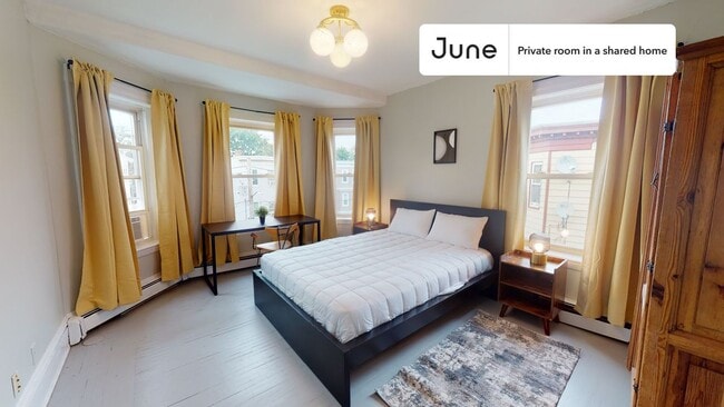 Room in Shared 4 bed/2 bath home - Room in Shared 4 bed/2 bath home