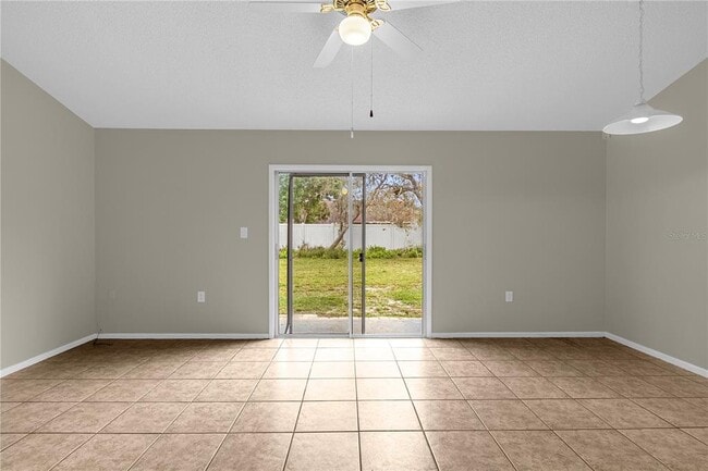 Building Photo - 2585 Newmark Dr