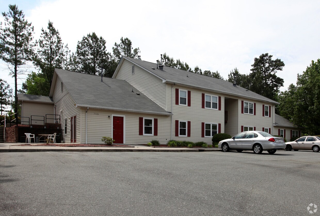 Primary Photo - 708 Raynor St