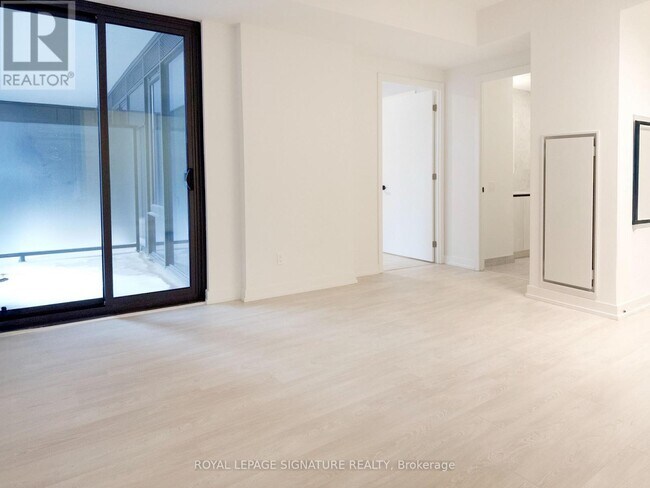 Building Photo - 35 Parliament St