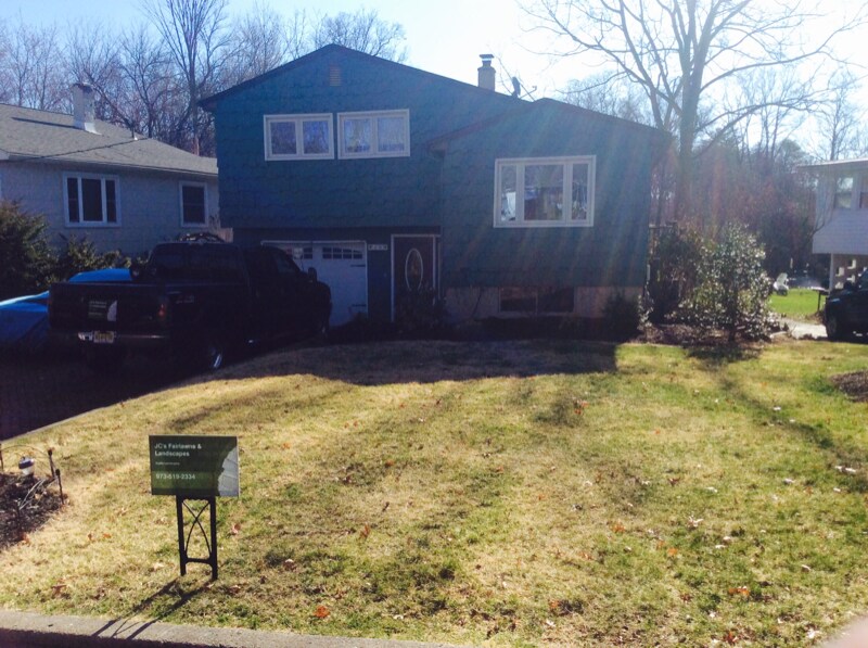 Primary Photo - 10 Riverside Dr